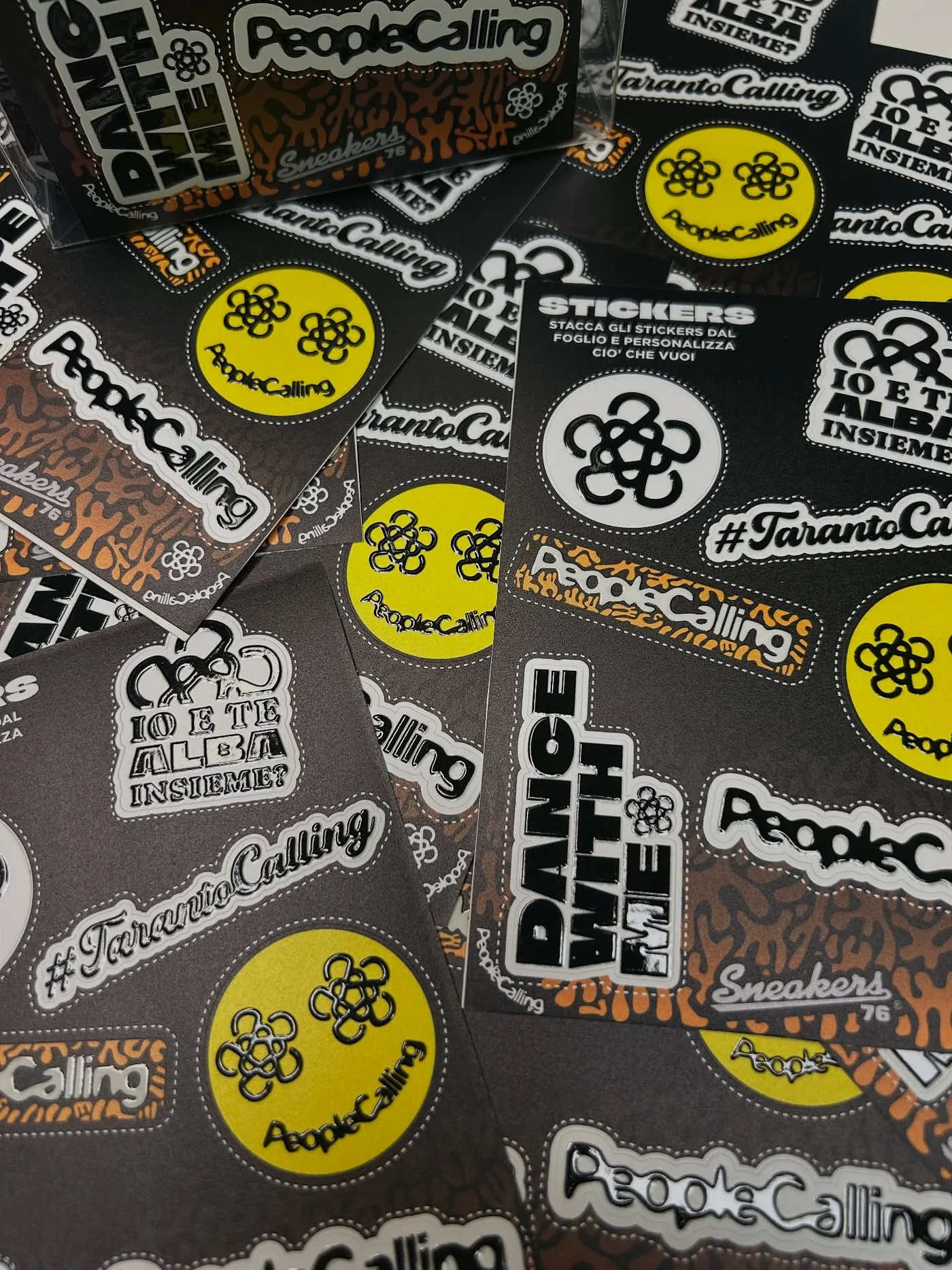 Sticker People Calling